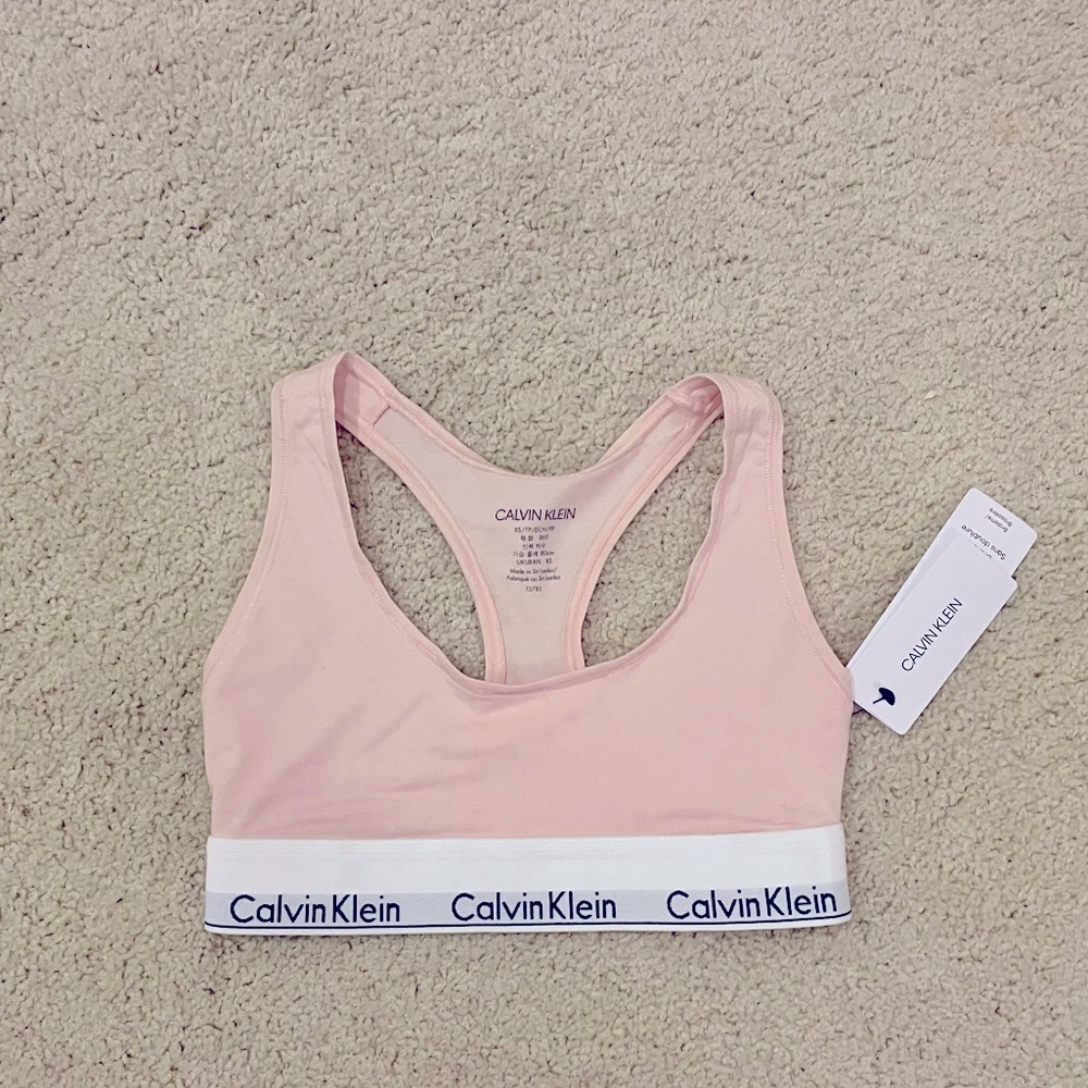 NWT Modern Fit Calvin Klein Bralette in Pink XS